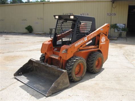 daewoo 1550xl skid steer specs|Daewoo 1550XL (18867) .